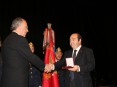 Jorge Oliveira e Silva, presidente da Assembleia Geral da Cerciaz, recebendo a medlha de ouro da cidade