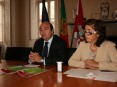Hermínio Loureiro, presidente da autarquia, e Gracinda Leal, veradora da cultura, na apresentação do programa das comemorações do centenário da República Portuguesa